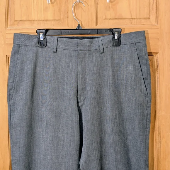 Haggar Slacks Tailored Fit Travel Performance Pants Gray Business Casual 36x30 - Picture 8 of 11
